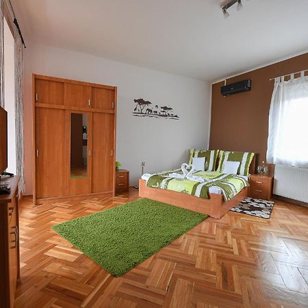 Kokusz Apartmanok 埃格尔 客房 照片