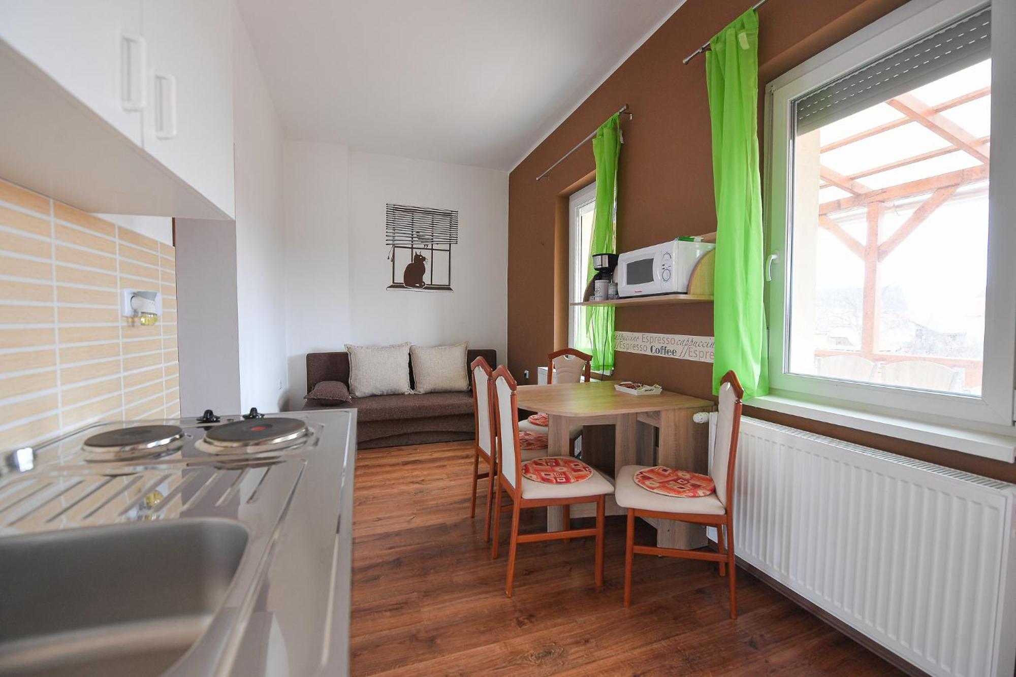 Kokusz Apartmanok 埃格尔 客房 照片