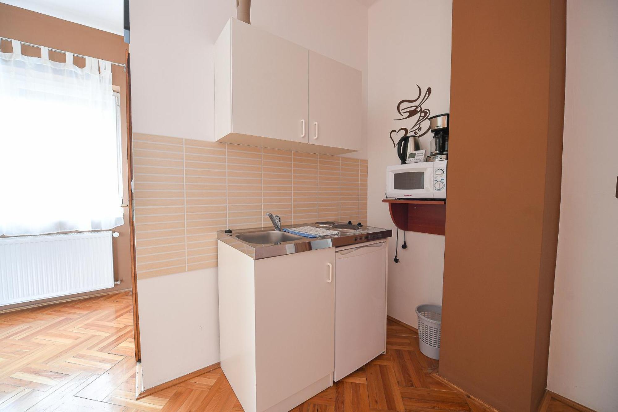 Kokusz Apartmanok 埃格尔 客房 照片