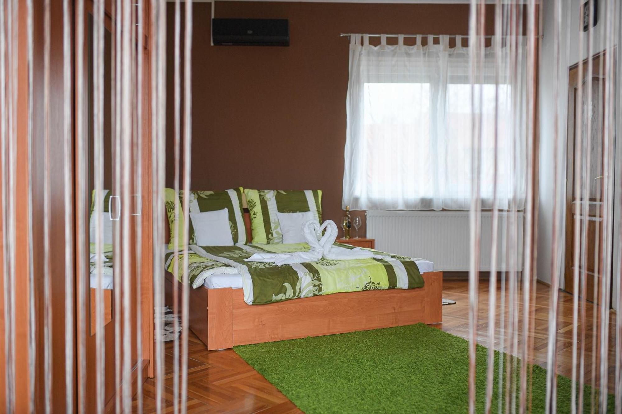 Kokusz Apartmanok 埃格尔 客房 照片